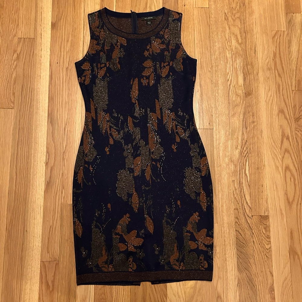 Gently worn St. John size 4 sheath dress